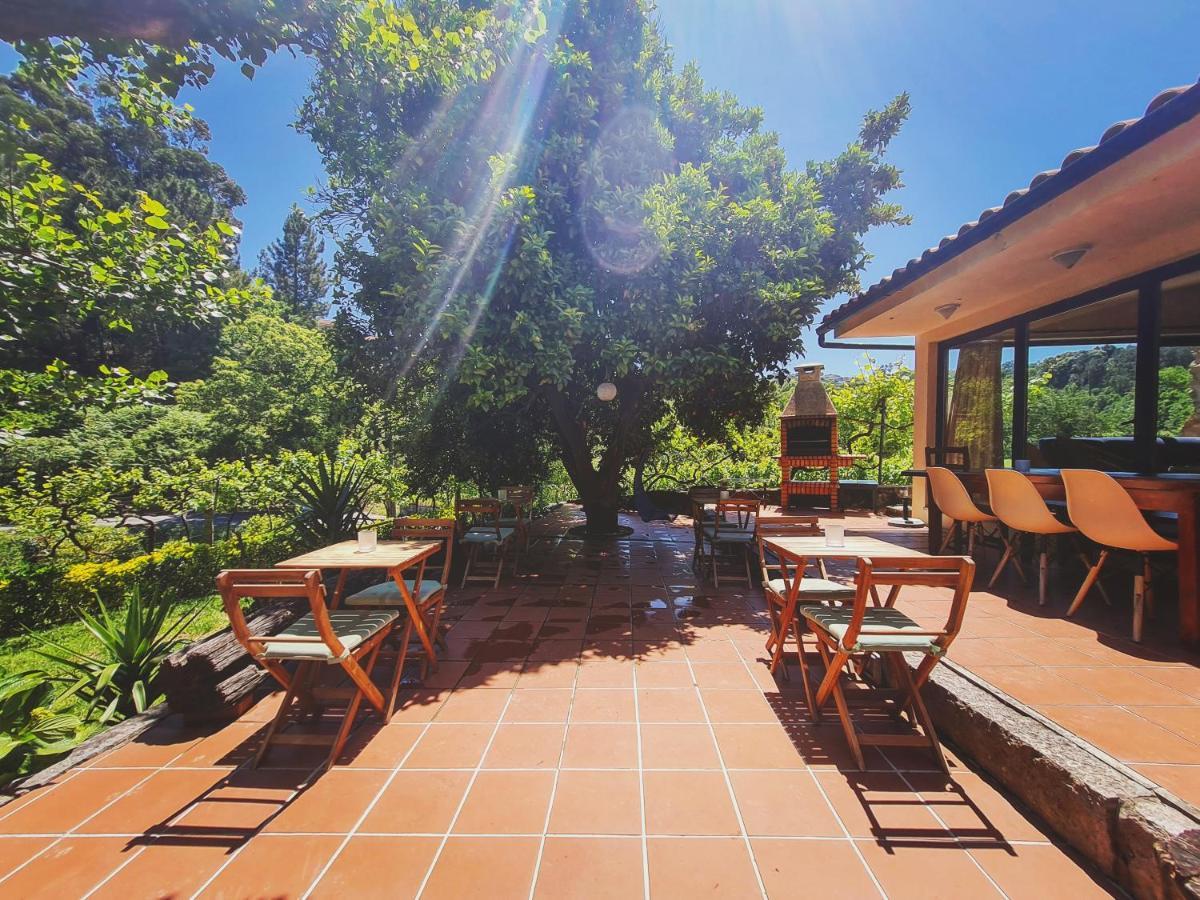 Out Of Town Hostel Castelo de Paiva Exterior photo